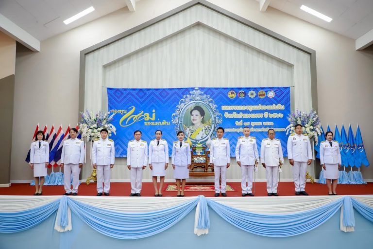 ร่วมพิธีมอบเงินขวัญถุงพระราชทานและเปิดโครงการมหกรรมกองทุนแม่ของแผ่นดินจังหวัดกำแพงเพชร ประจำปี 2566